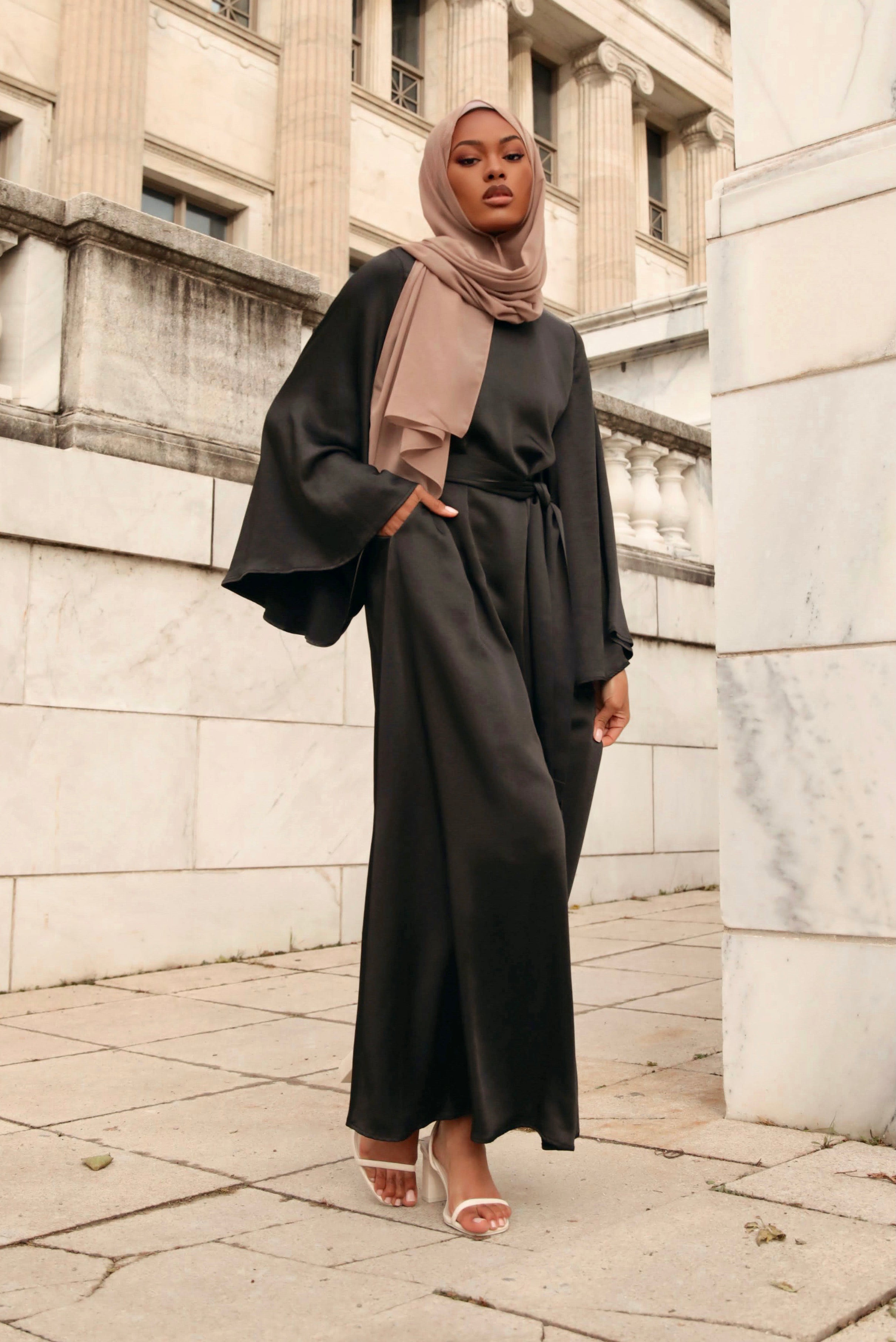 1941# Chic Islamic Clothing Style Lady