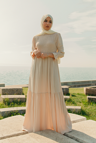 Discover Grace and Elegance with the Maxi Dress Collection