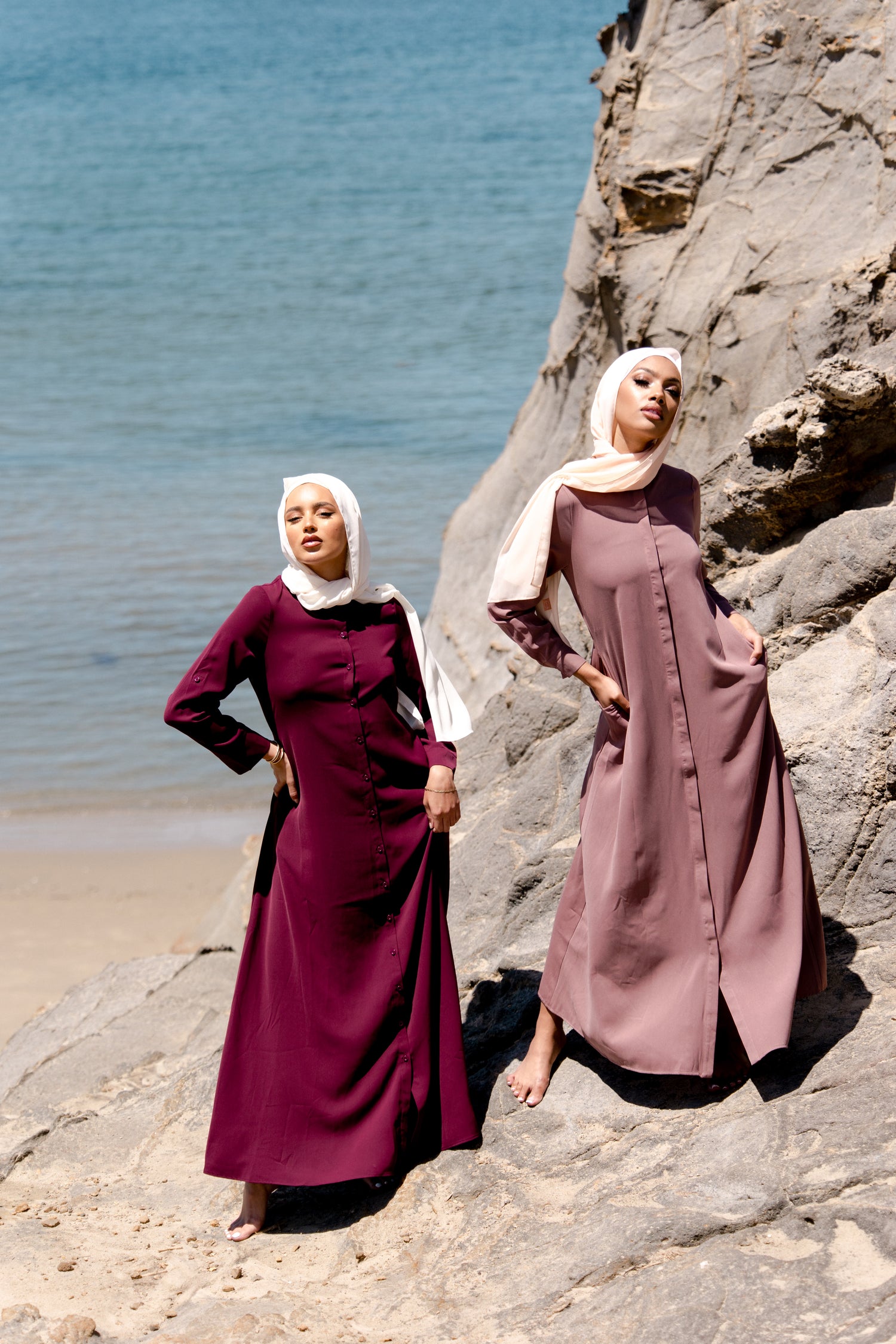 Safiyah Button Down Abaya - Maroon